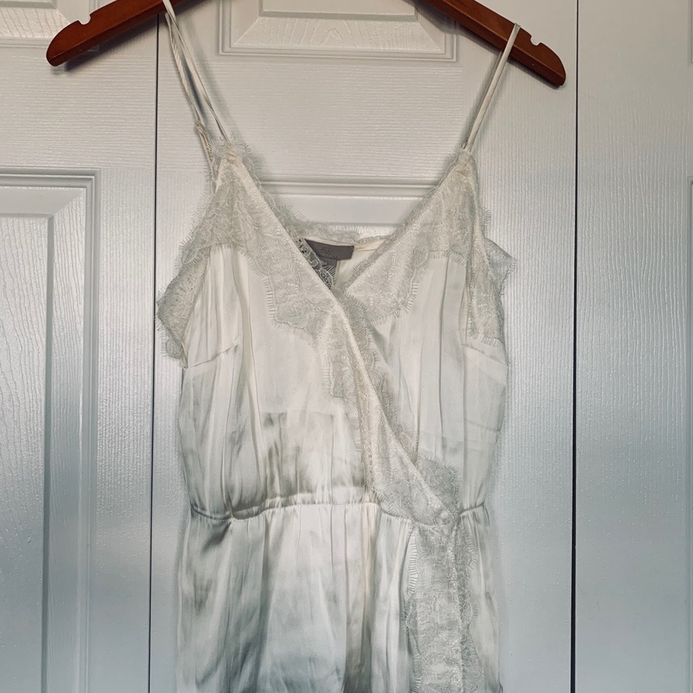 🕊 Silky lace tank 🦢